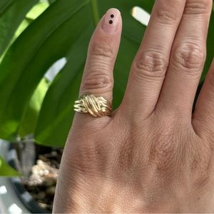 14k Solid Yellow Gold Croissant Swirl Ring